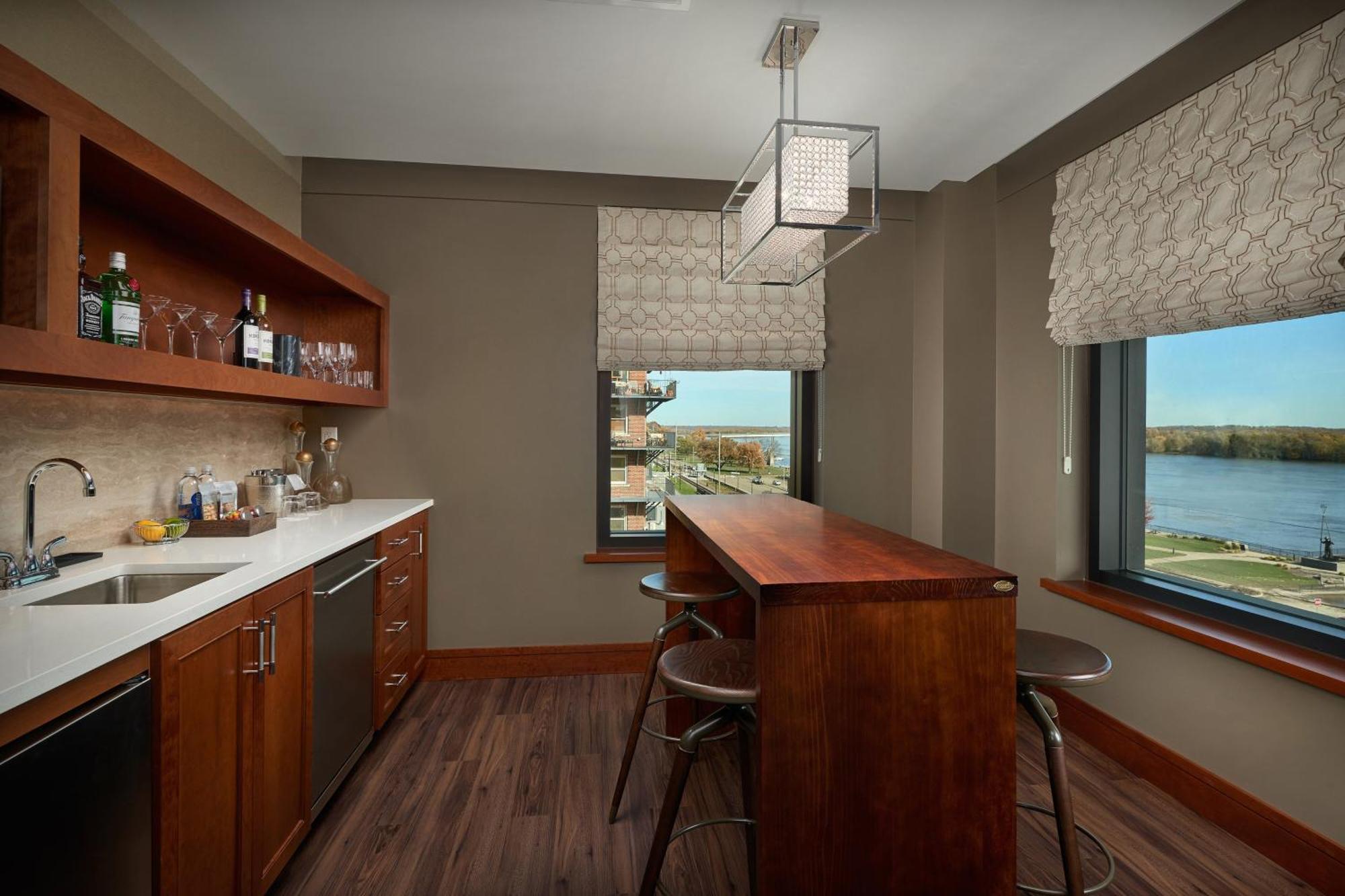 The Merrill Hotel & Conference Center, Muscatine, a Tribute Portfolio Hotel Esterno foto