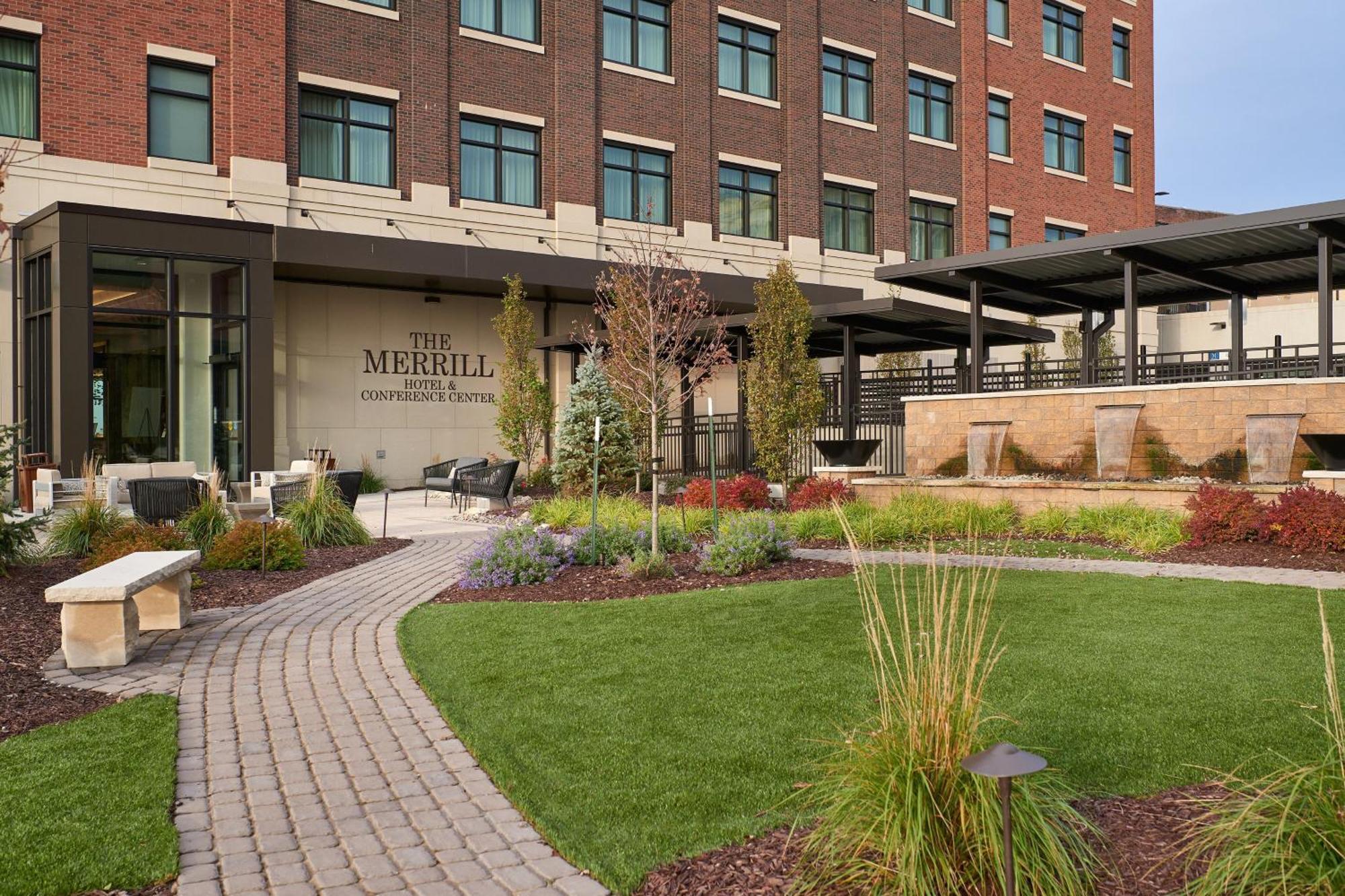 The Merrill Hotel & Conference Center, Muscatine, a Tribute Portfolio Hotel Esterno foto